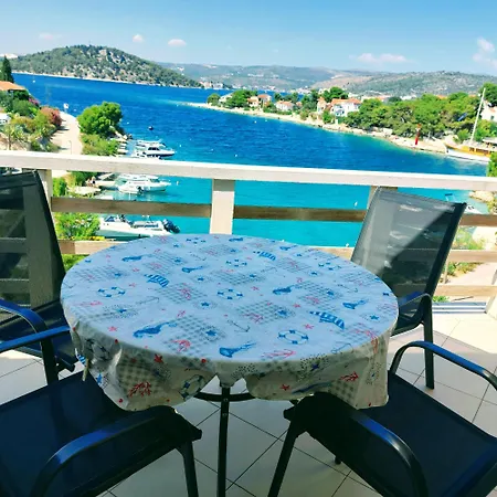Apartment Speranda Razanj
